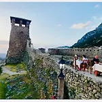 Emiliano Castle Of 2* Krujë