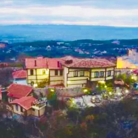 Emiliano Castle Of 2* Kruja