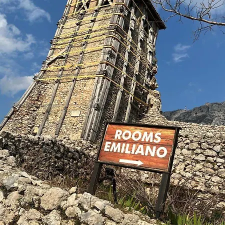 Emiliano Castle Of Kruja