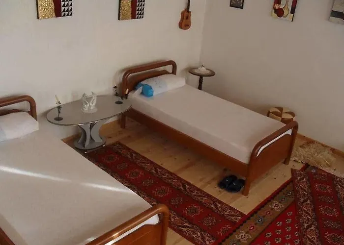 Emiliano Castle Of Pensión